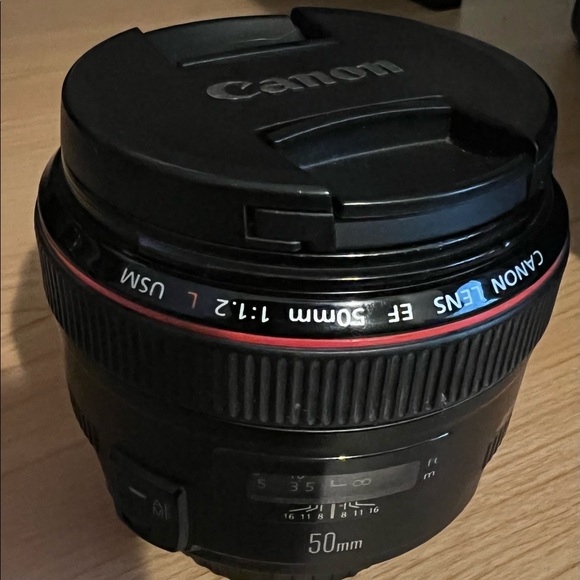 Canon 50 mm 1.2 lens